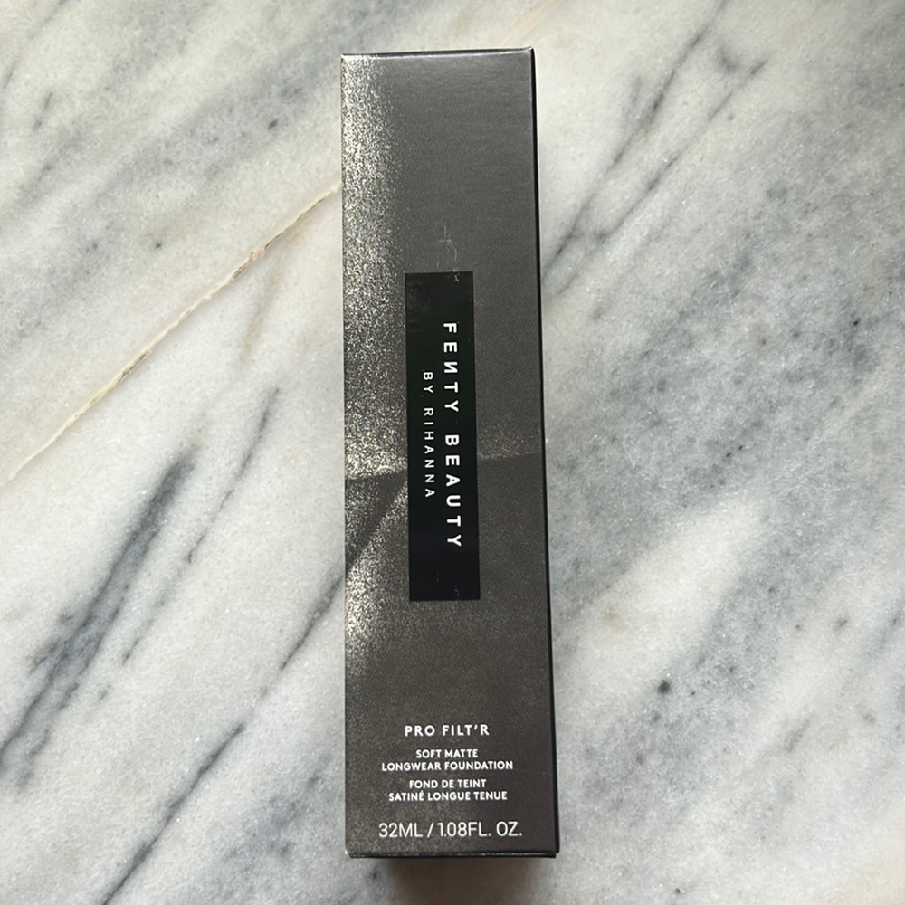 Fenty Pro Filt’r Soft Matte Foundation 210